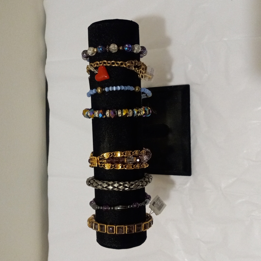 EIGHT beaded, metallic, charmed and Rhinestone bracelets MANY NEW!